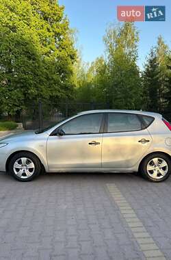 Хэтчбек Hyundai i30 2008 в 