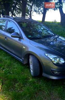 Універсал Hyundai i30 2011 в Тростянці