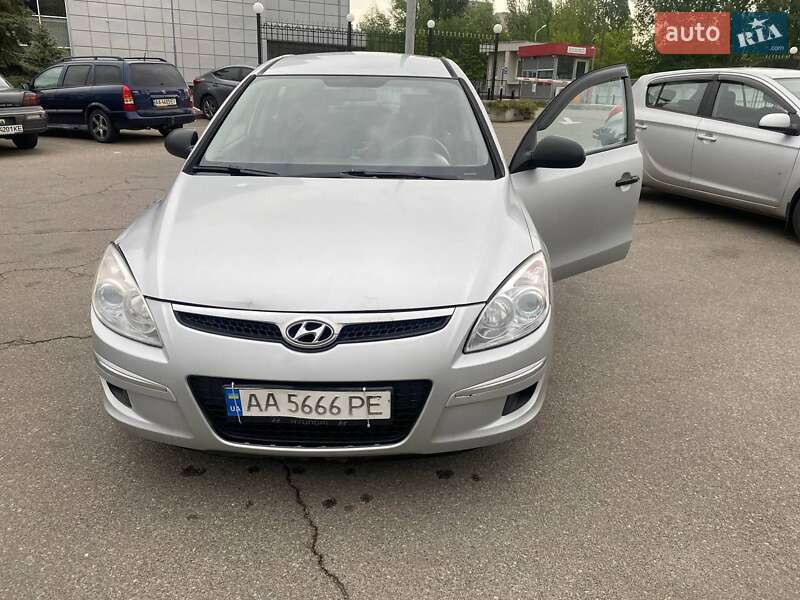 Універсал Hyundai i30 2008 в Києві