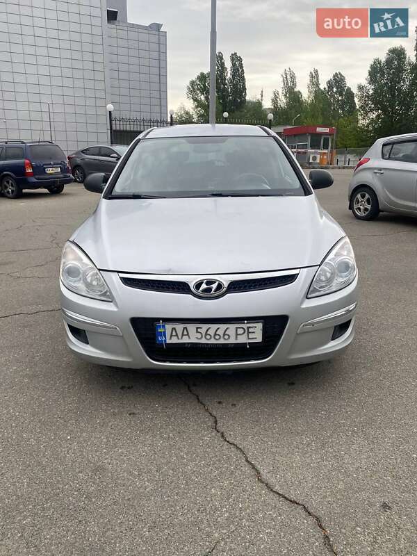 Універсал Hyundai i30 2008 в Києві