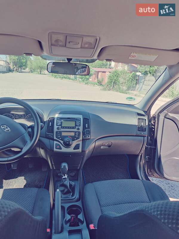 Хэтчбек Hyundai i30 2011 в Днепре