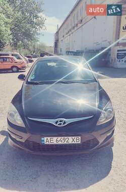 Хэтчбек Hyundai i30 2011 в 