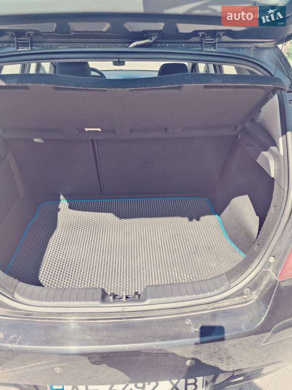 Хэтчбек Hyundai i30 2011 в Днепре