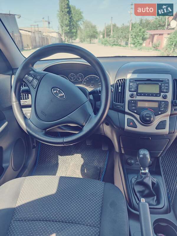 Хэтчбек Hyundai i30 2011 в Днепре