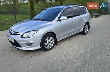 Универсал Hyundai i30 2012 в Яремче