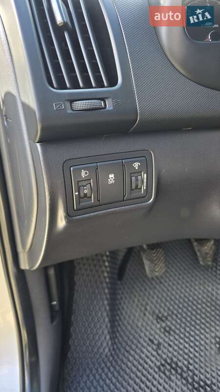 Універсал Hyundai i30 2012 в Яремчі