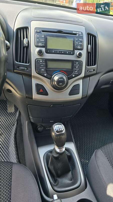Універсал Hyundai i30 2012 в Яремчі