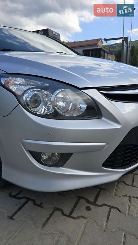 Універсал Hyundai i30 2012 в Яремчі