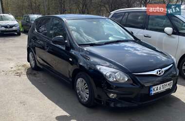 Хэтчбек Hyundai i30 2011 в Киеве