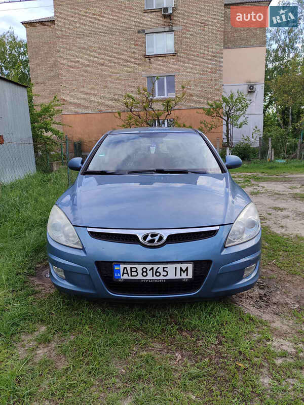 Хэтчбек Hyundai i30 2007 в 