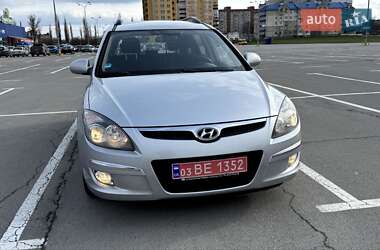 Универсал Hyundai i30 2010 в 