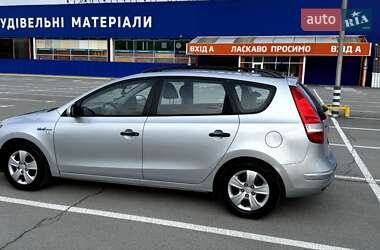 Универсал Hyundai i30 2010 в 