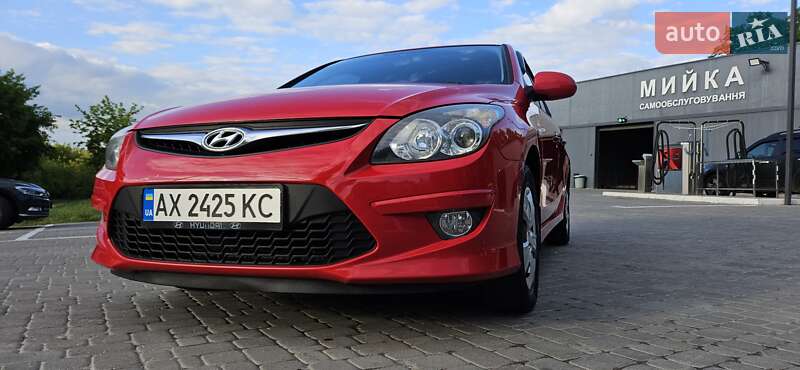 Хэтчбек Hyundai i30 2010 в Харькове