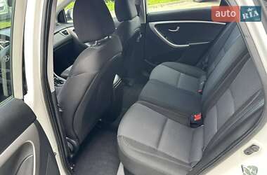 Хэтчбек Hyundai i30 2012 в 