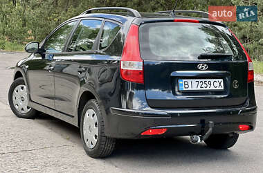 Универсал Hyundai i30 2010 в 