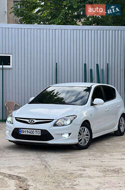 Хэтчбек Hyundai i30 2011 в Одессе