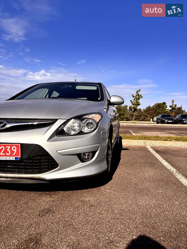 Хетчбек Hyundai i30 2012 в Рівному