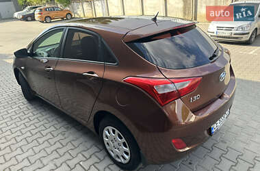 Хэтчбек Hyundai i30 2013 в 