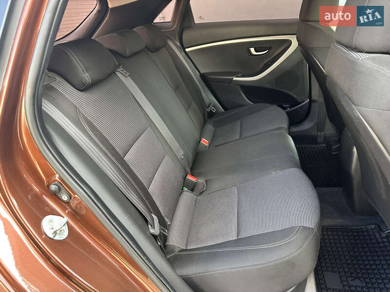 Хетчбек Hyundai i30 2013 в Хмельницькому