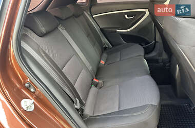 Хэтчбек Hyundai i30 2013 в 