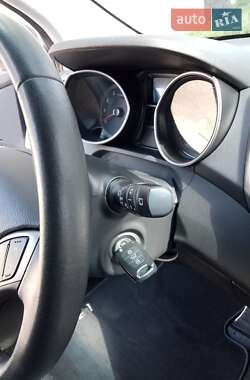 Хэтчбек Hyundai i30 2012 в 