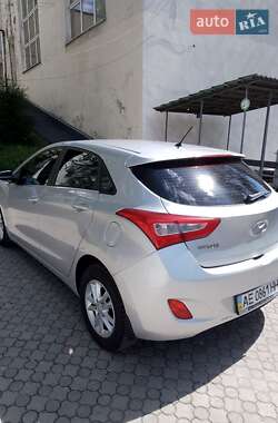 Хэтчбек Hyundai i30 2012 в 