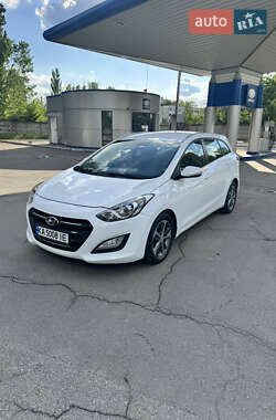 Универсал Hyundai i30 2015 в Запорожье
