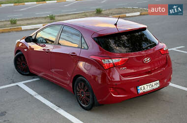 Хэтчбек Hyundai i30 2013 в 