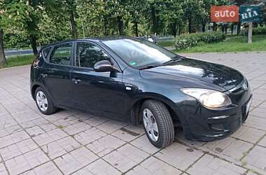 Хэтчбек Hyundai i30 2009 в Киеве