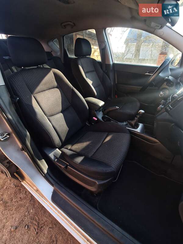 Хэтчбек Hyundai i30 2007 в Вороновице