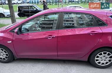 Хэтчбек Hyundai i30 2013 в Киеве
