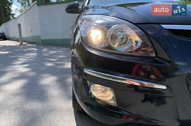 Универсал Hyundai i30 2009 в 