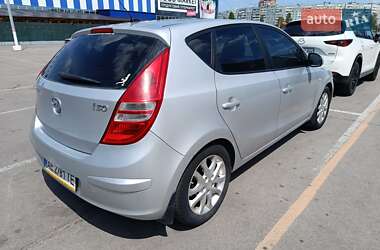 Хетчбек Hyundai i30 2007 в 
