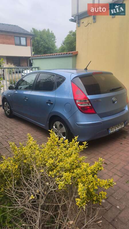 Хетчбек Hyundai i30 2011 в Іршаві