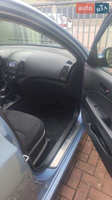 Хетчбек Hyundai i30 2011 в Іршаві