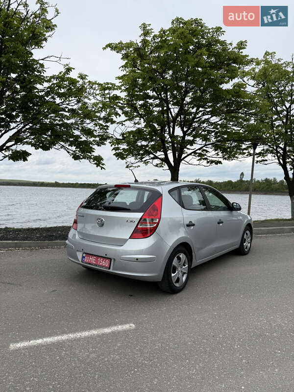 Хэтчбек Hyundai i30 2009 в Бурштыне