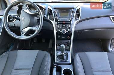Хэтчбек Hyundai i30 2013 в 
