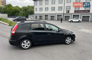Хетчбек Hyundai i30 2010 в 