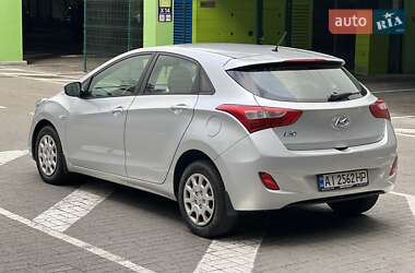 Хэтчбек Hyundai i30 2014 в 