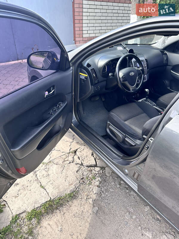 Хетчбек Hyundai i30 2008 в Дніпрі