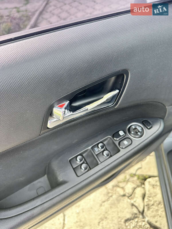 Хетчбек Hyundai i30 2008 в Дніпрі