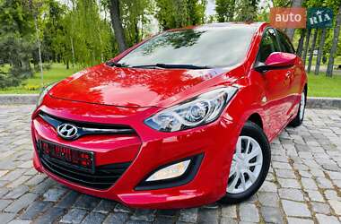 Хетчбек Hyundai i30 2013 в 