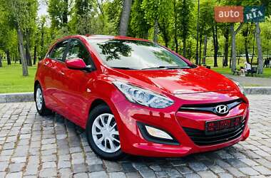 Хетчбек Hyundai i30 2013 в 