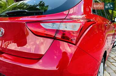 Хетчбек Hyundai i30 2013 в 