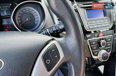Хетчбек Hyundai i30 2013 в 