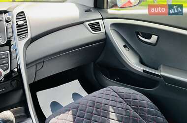 Хетчбек Hyundai i30 2013 в 