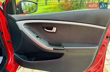 Хетчбек Hyundai i30 2013 в 