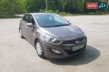 Хэтчбек Hyundai i30 2013 в Звягеле