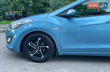 Хетчбек Hyundai i30 2013 в 