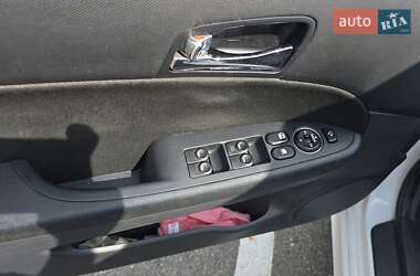 Хэтчбек Hyundai i30 2010 в 